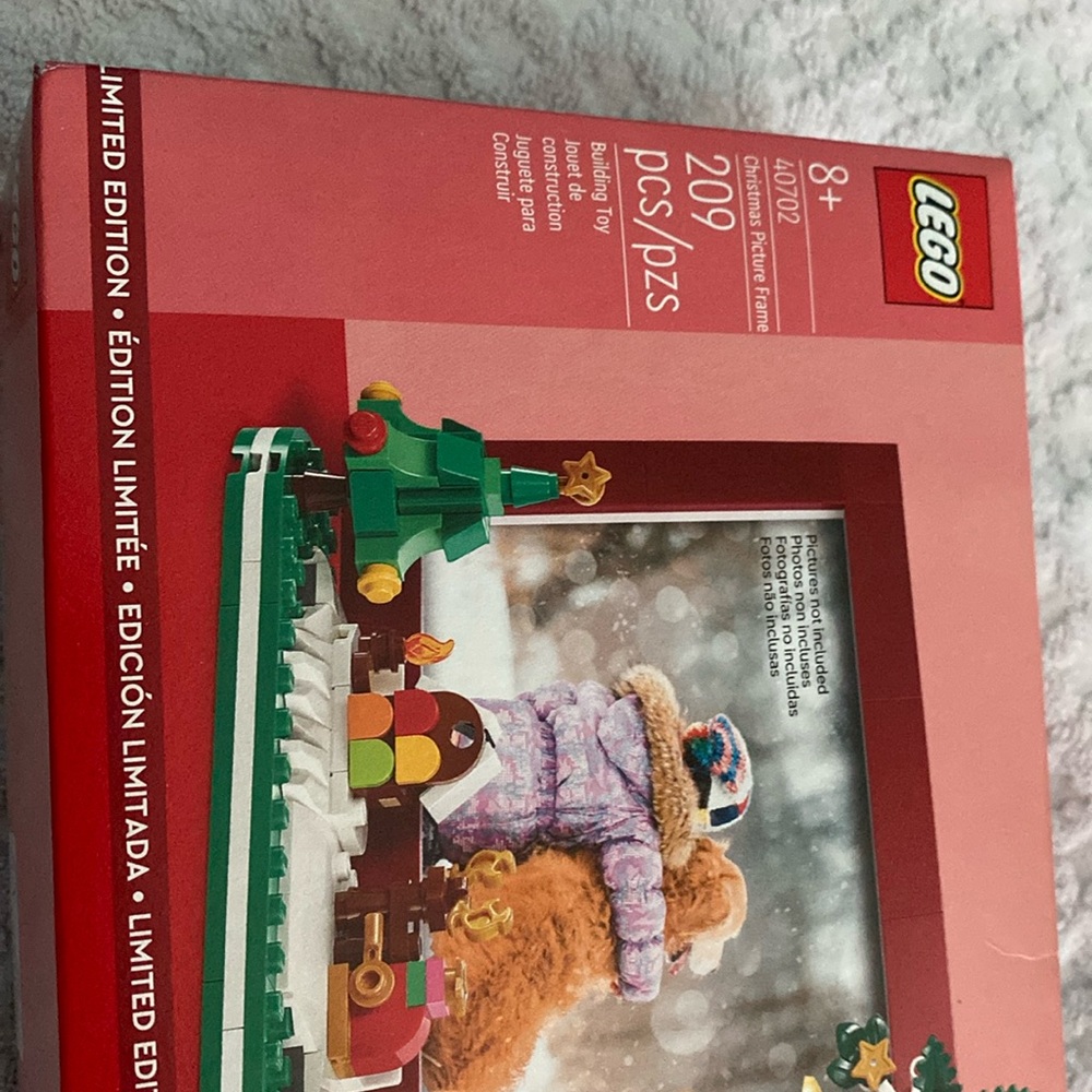 COPY - LEGO Limited Edition Holiday Set - Picture 7 of 7